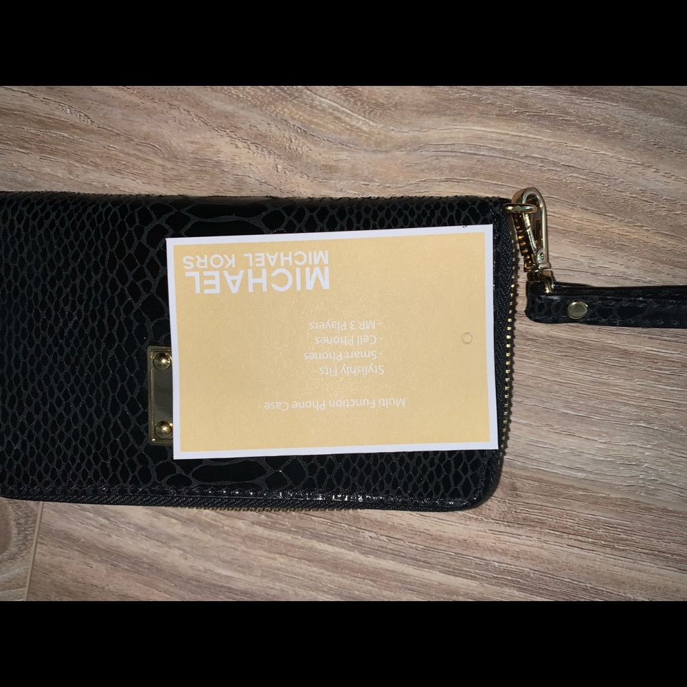 Michael Kors Wristlet